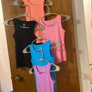 Set of five wonder nation tanks. Size 7/8